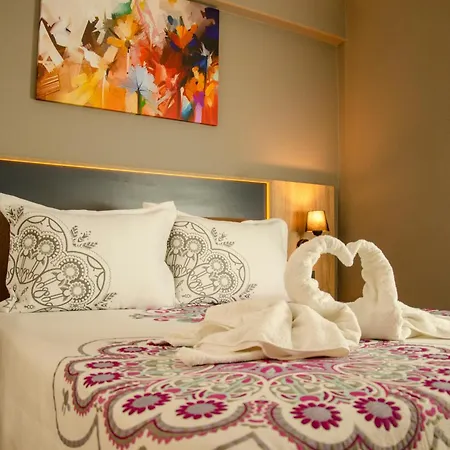 Ida Efes Отель *